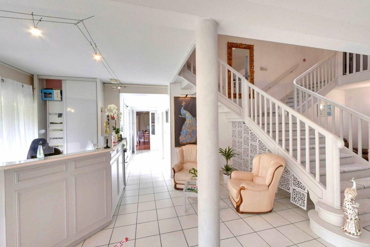 Fasthotel Oloron Hostellerie Du Paon Blanc Lurbe-Saint-Christau Luaran gambar